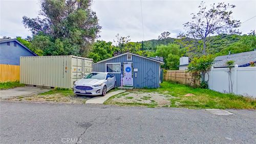 7618 Thousand Oaks, Tujunga, CA, 91042 | Card Image