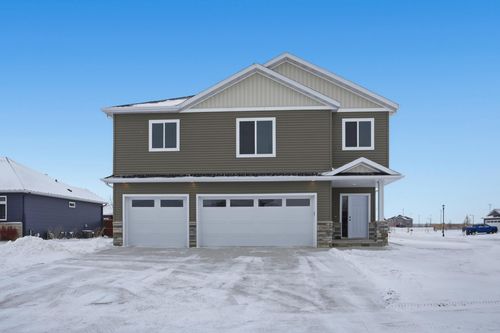 7405 Claire Dr S, Fargo, ND, 58104-7376 | Card Image