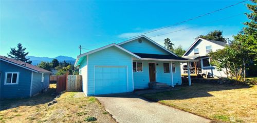 1018 Glenwood St, Port Angeles, WA, 98363-2323 | Card Image