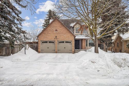 297 Burford St, Newmarket, ON, L3Y6E7 | Card Image