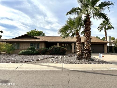 8313 E Via De Las Flores, Scottsdale, AZ, 85258-3204 | Card Image