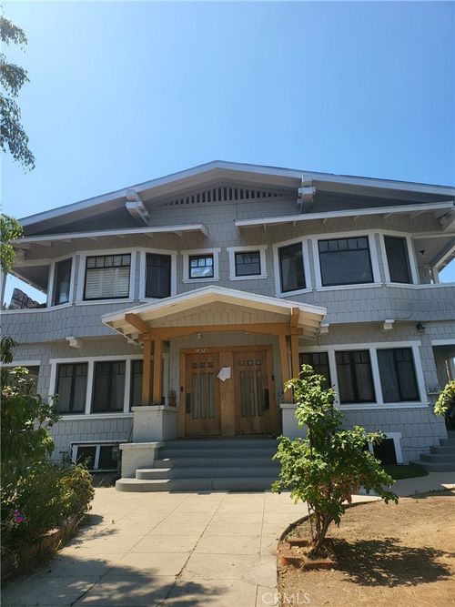 1674 W 25th St, Los Angeles, CA, 90007 | Card Image
