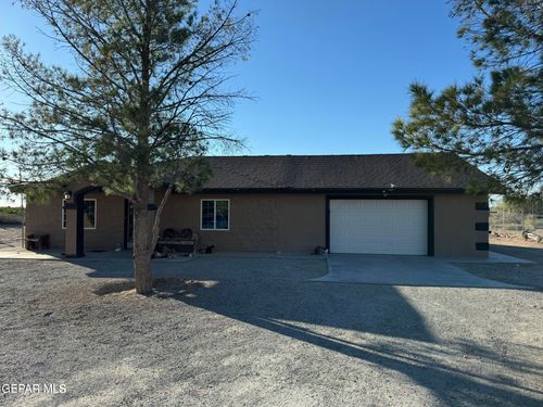 121 Compa, Tornillo, TX, 79853-2279 | Card Image