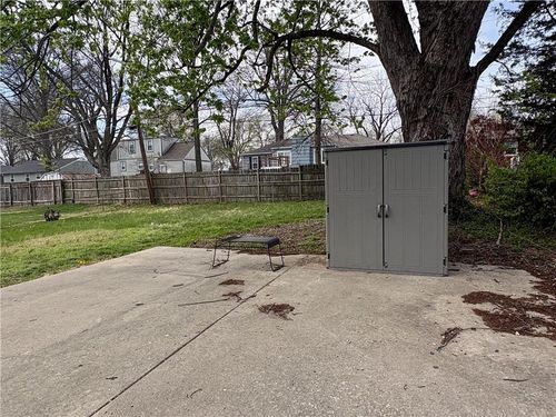 5112 Maple Ave, Mission, KS, 66202-1824 | Card Image