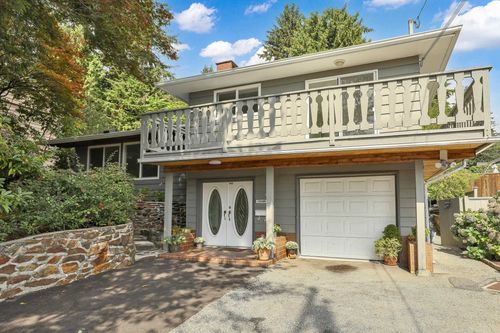 732 E 29th St, North Vancouver, BC, V7K1B3 | Card Image