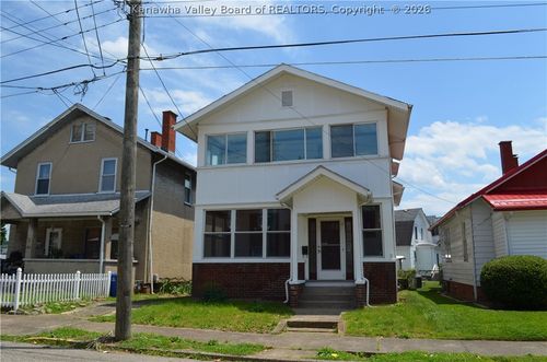 18 Delaware Ave, Charleston, WV, 25302-1950 | Card Image