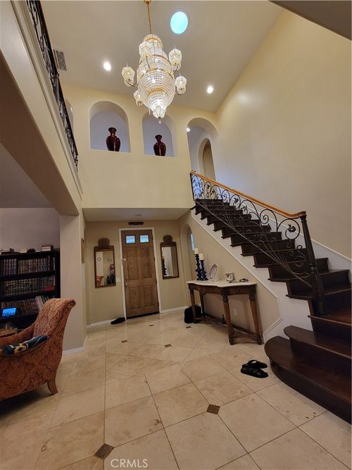 5257 Via Jacinto, Newbury Park, CA, 91320-6892 | Card Image