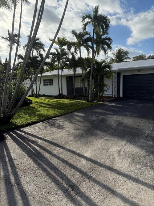 1370 Sw 32nd St, Fort Lauderdale, FL, 33315-2850 | Card Image