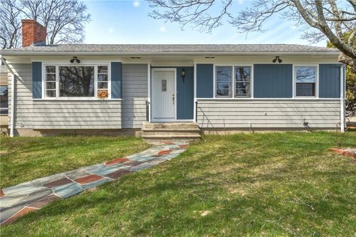 11 Mulberry Cir, Johnston, RI, 02919-2520 | Card Image