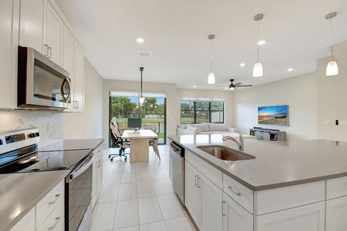 2138 Appleton Cir S, Oakland Park, FL, 33309-1008 | Card Image