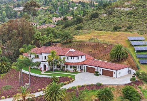 3244 Olivenhain Farms Rd, Encinitas, CA, 92024-6660 | Card Image