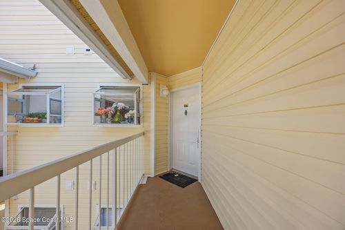 160-650 Island Club Ct, Melbourne, FL, 32903-2065 | Card Image