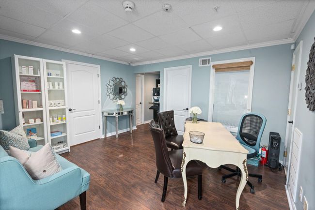 Entry Reception | Image 12
