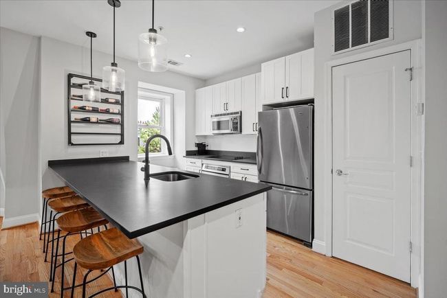 APT-4 - 1407 15 Th St Nw, Townhouse with 2 bedrooms, 2 bathrooms and null parking in WASHINGTON DC | Image 4