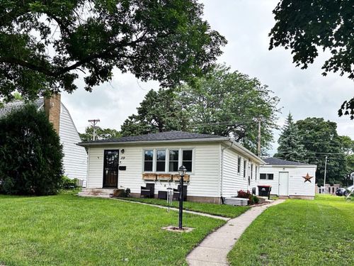 119 W Flynn St, Redwood Falls, MN, 56283-2013 | Card Image