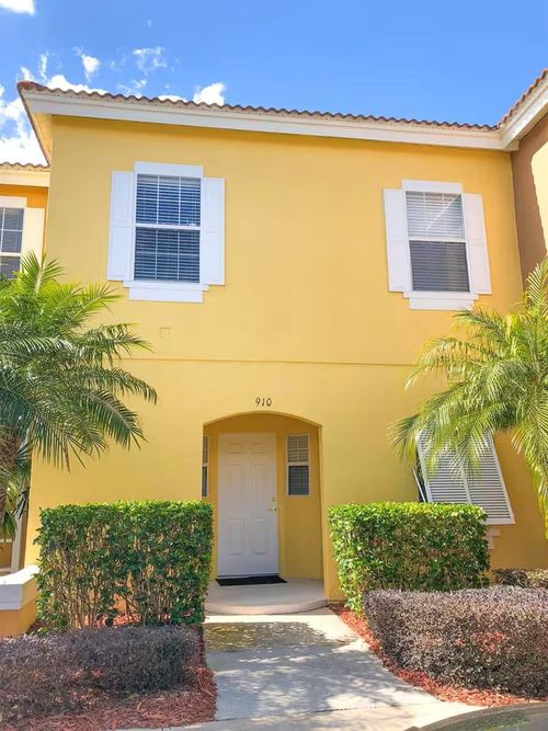 910 Park Terrace Cir, KISSIMMEE, FL, 34746-6128 | Card Image