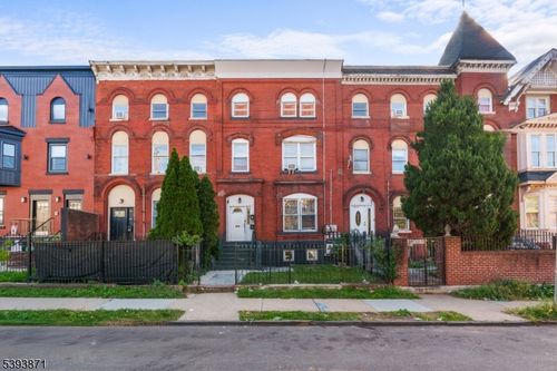 57 N 7th St, Newark, NJ, 07107-2954 | Card Image