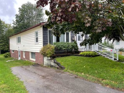 144 Macdonald Ave, Home with 3 bedrooms, 2 bathrooms and 1 parking in Belleville ON | Image 1