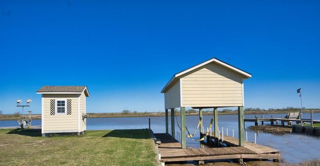 1709 County Road 441 D, House other with 3 bedrooms, 2 bathrooms and null parking in Brazoria TX | Image 5