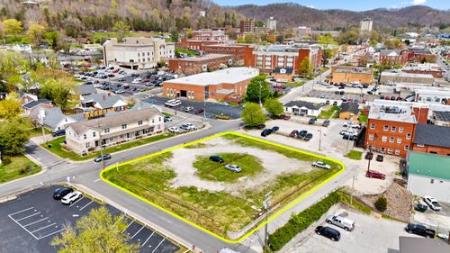 104 E 2nd St, Morehead, KY, 40351-1677 | Card Image