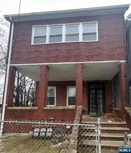 854 E 229th St, Bronx, NY, 10466-4415 | Card Image