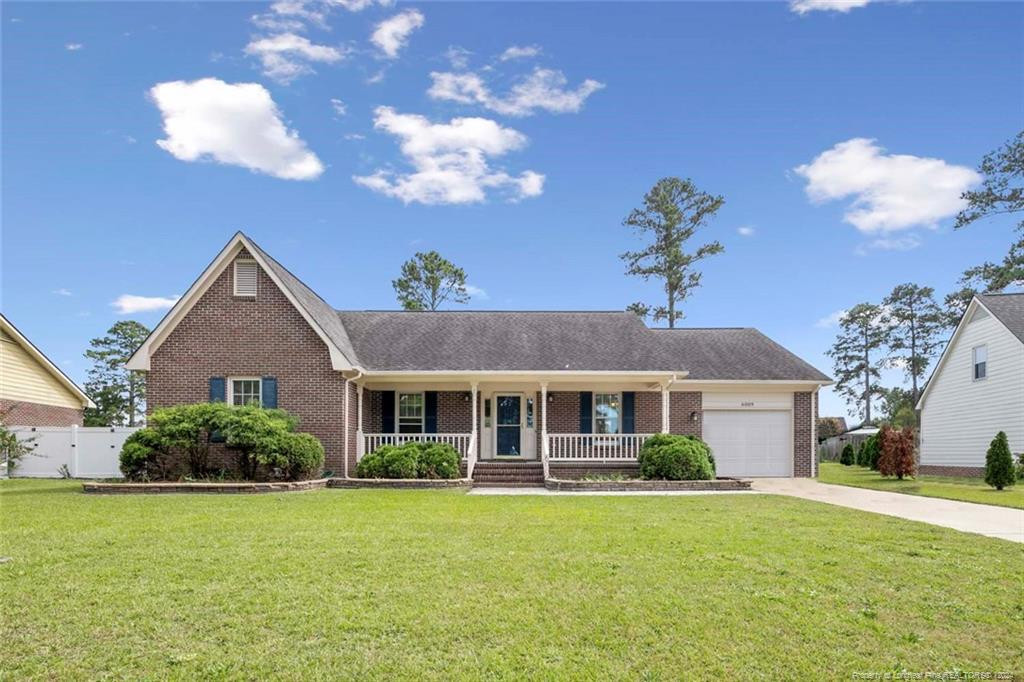 Lakeway Dr, Fayetteville, NC 28306