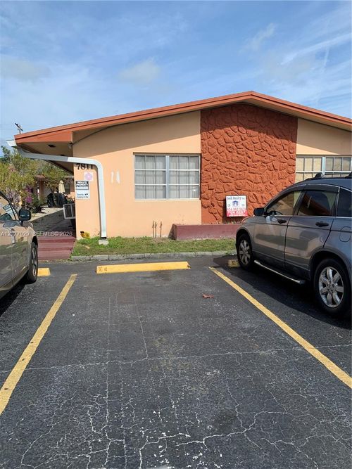 1e-7811 Johnson St, Pembroke Pines, FL, 33024-6857 | Card Image