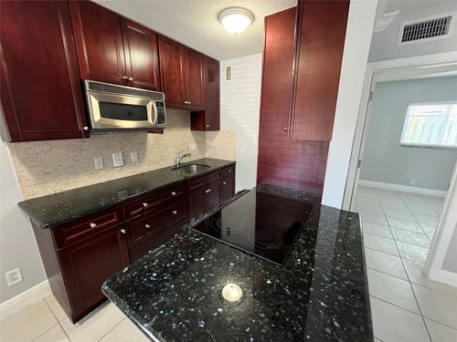 apt-107-1311 Ne 18th St, Fort Lauderdale, FL, 33305-3326 | Card Image