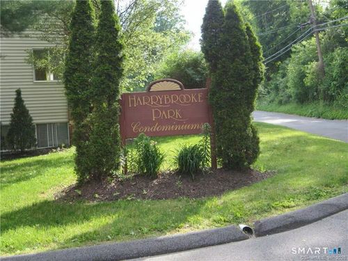 23-23 Harry Brook Vlg, New Milford, CT, 06776-4449 | Card Image
