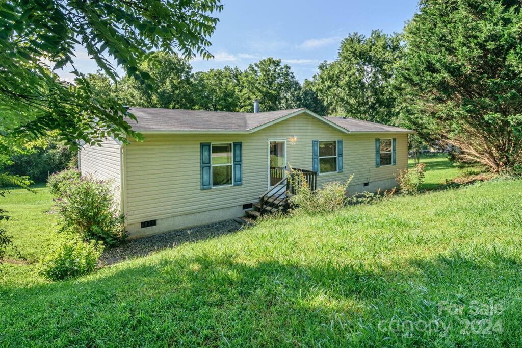 Mckinney Pointe Dr, Etowah, NC 28729