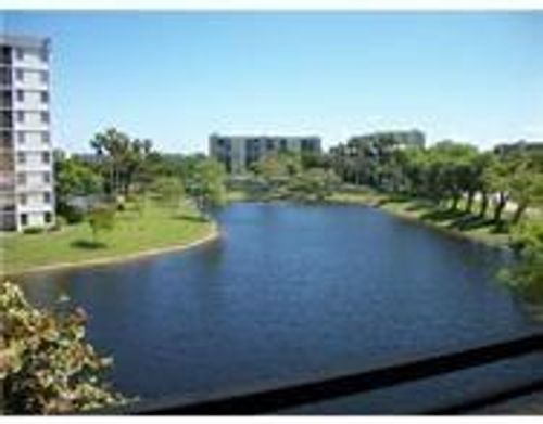 apt-416-2311 S Cypress Bend Dr, Pompano Beach, FL, 33069-4468 | Card Image