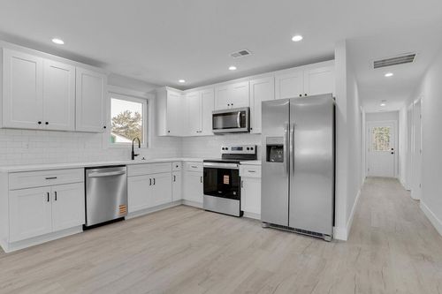 1103 Elmore St, Gaffney, SC, 29340-4229 | Card Image