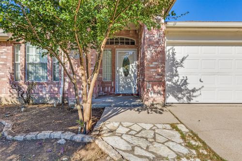 6717 Braeview Dr, Fort Worth, TX, 76137-6313 | Card Image