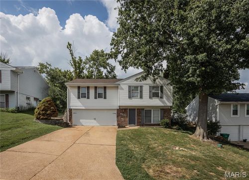 5337 Gloucester Rd, High Ridge, MO, 63049-2451 | Card Image