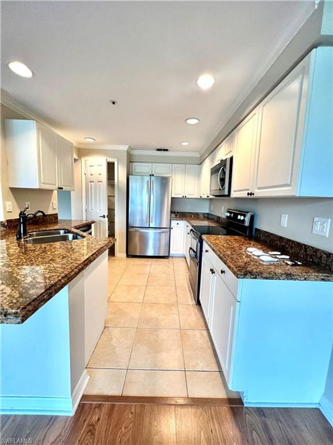 UNIT-102 - 7756 Gardner Dr, Condo with 3 bedrooms, 2 bathrooms and 1 parking in NAPLES FL | Image 6