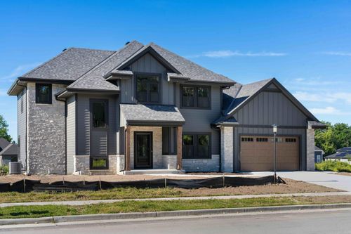 N66W21075 Sweet Clover Dr, Menomonee Falls, WI, 53051 | Card Image