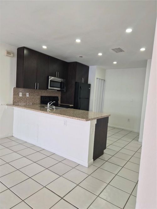 24-15421 Sw 81st Circle Ln, Miami, FL, 33193-2604 | Card Image