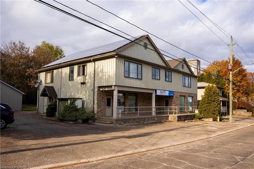 475 St Patrick St W, Fergus, ON, N1M1M2 | Card Image