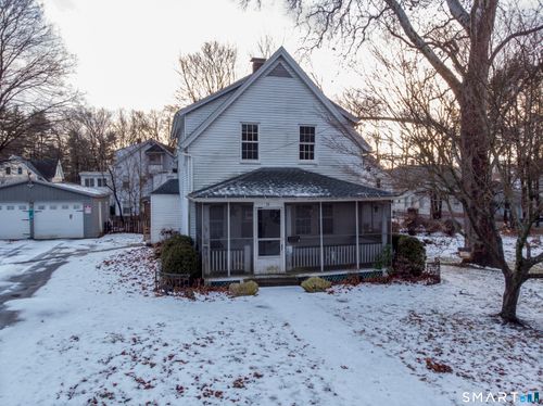 33 Chapman St, Putnam, CT, 06260-2305 | Card Image