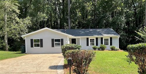 750 Stonedraw Ct, Stone Mountain, GA, 30083-6007 | Card Image