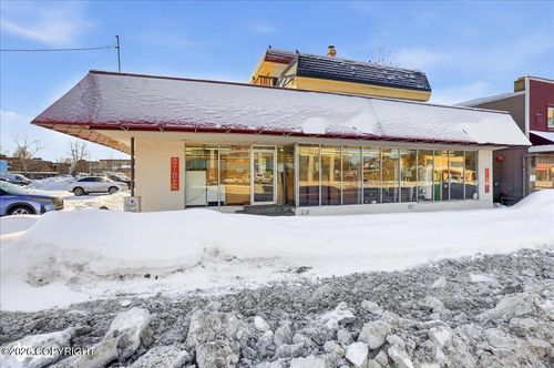 1068 W Fireweed Ln, Anchorage, AK, 99503-2510 | Card Image