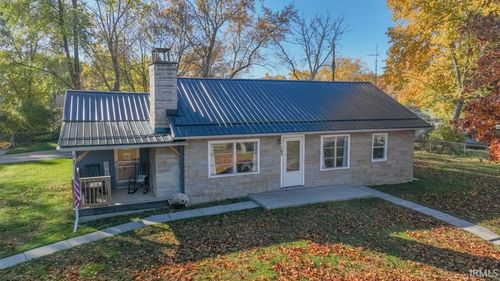 105 Meadowbrook Blvd, Kingsford Heights, IN, 46346-3357 | Card Image