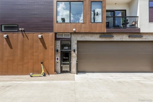 apt-304-438 Selden St, Detroit, MI, 48201-1793 | Card Image