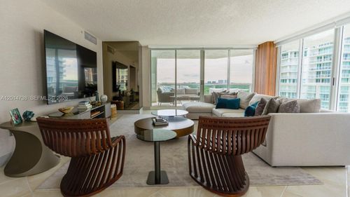 946-16400 Collins Ave, Sunny Isles Beach, FL, 33160-4564 | Card Image
