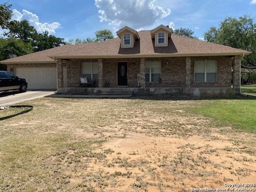 220 S Wind Dr, Lytle, TX, 78052-3520 | Card Image