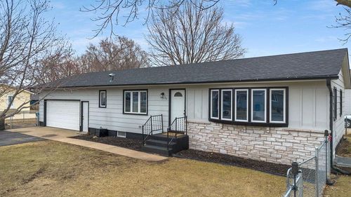 26 4th Ave Se, Saint Joseph, MN, 56374-9512 | Card Image