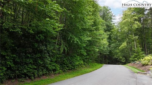 20 Twin Rivers Dr, Boone, NC, 28607 | Card Image