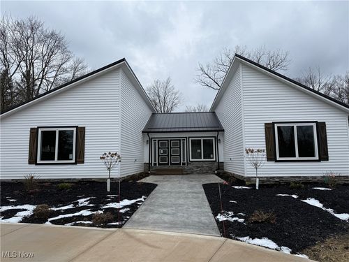 3940 Ellendale Rd, Chagrin Falls, OH, 44022-1126 | Card Image