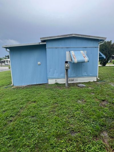 436 Holiday Park Ne, House other with 2 bedrooms, 1 bathrooms and null parking in Palm Bay FL | Image 3