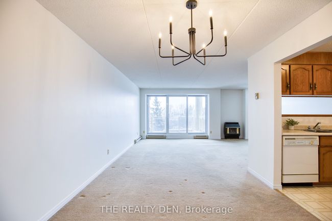 603 - 8 Christopher Crt, Condo with 2 bedrooms, 2 bathrooms and 1 parking in Guelph ON | Image 10